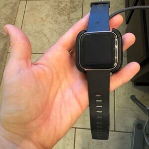 Fitbit versa 2 - won’t turn on